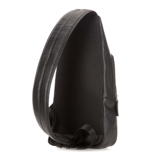 piquadro urban sling bag black ca4536ub00 n 32